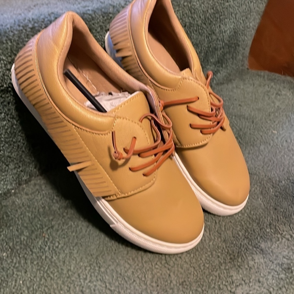 Tan Casual Sneakers with Orange Laces - Picture 2 of 3